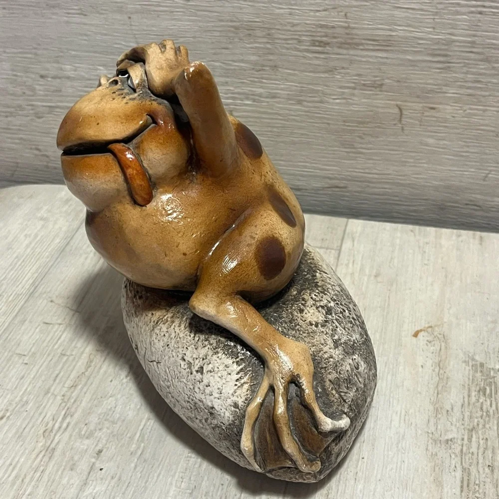 John Raya Beasties of the‎ Kingdom BROWN FLEETFOOT FROG Resin Figurine Retired